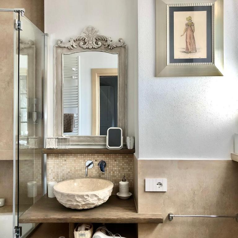 Premium Unique Lakeside view 90 m2 IlRusticodiB Apartment with private garden - Two-Bedroom Apartment - 62