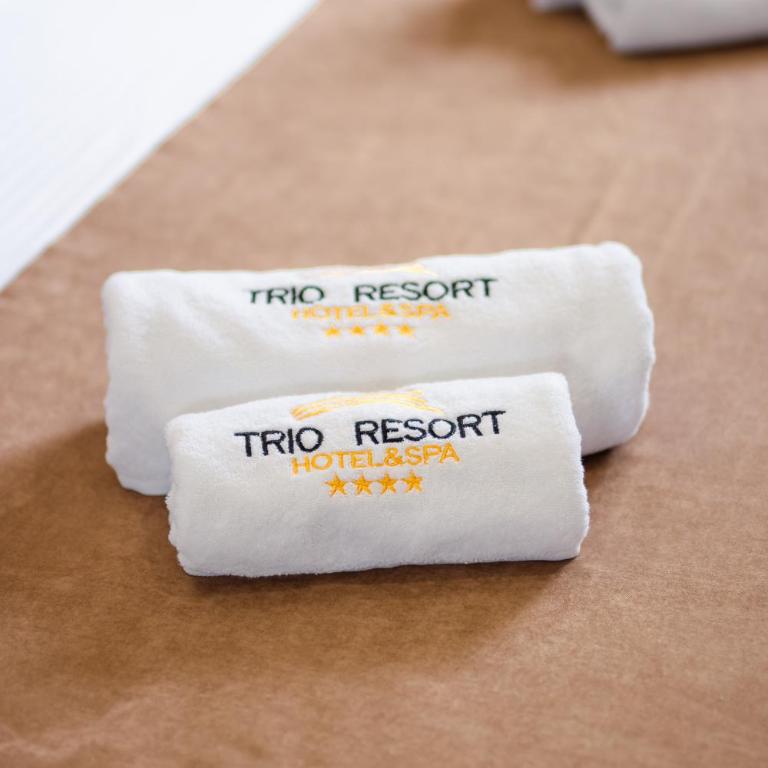 Trio Resort - Dvokrevetna Soba sa Bračnim Krevetom i Pogledom na Bazen - 5