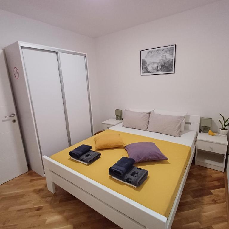 Villa Tamara with garden and river view - free private parking & garage - Apartman - Prizemlje - 7