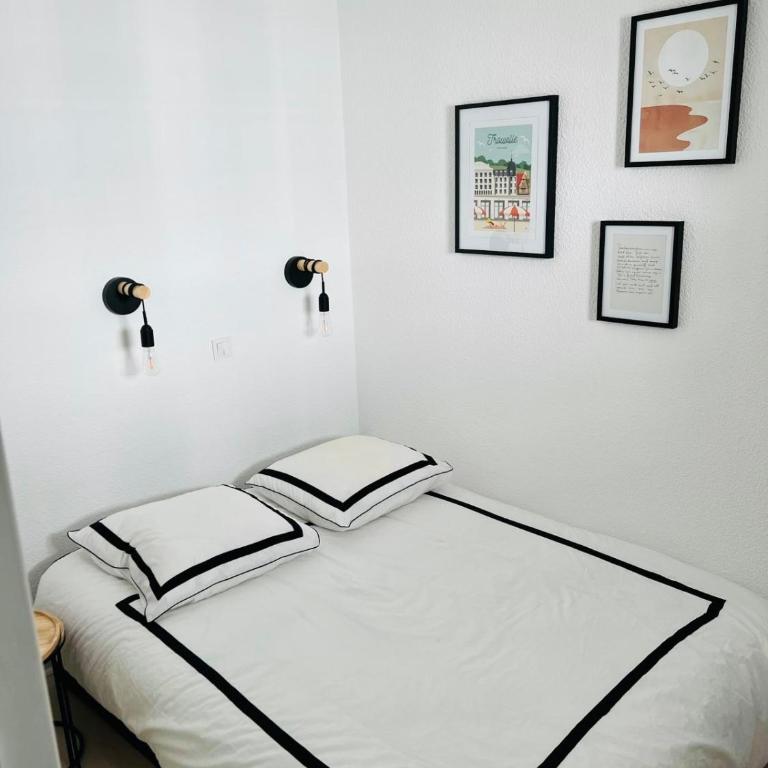 Très joli Appartement 2P au Beach Résidence Trouville- Piscine & vue port - One-Bedroom Apartment - 13
