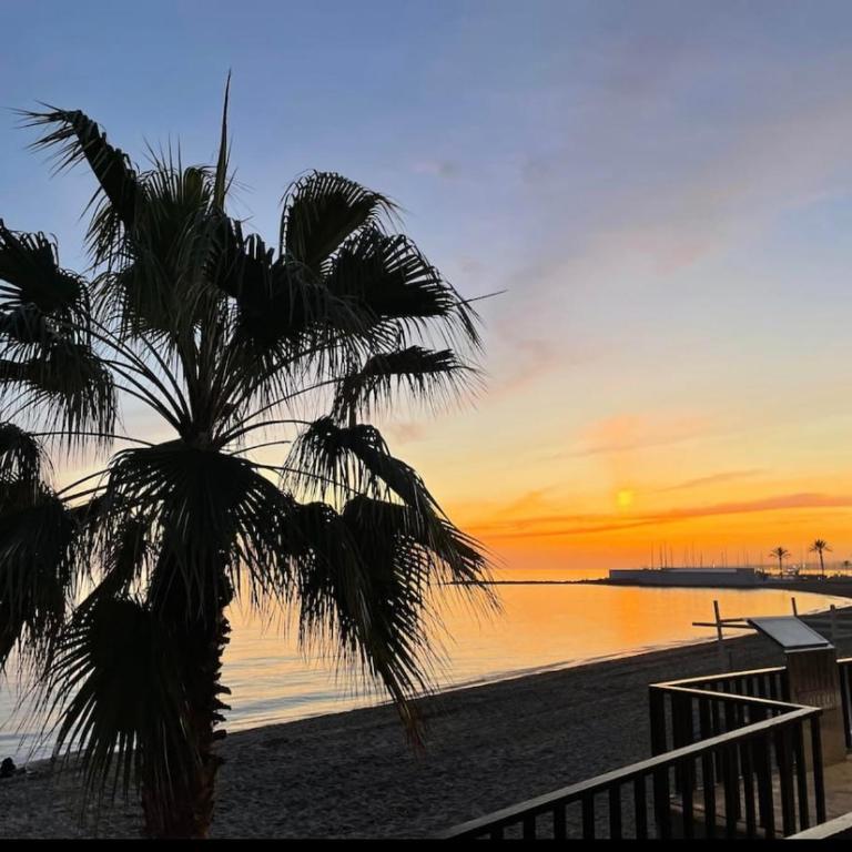 Marbella Beach Front Edificio Mayoral Centro Ciudad Primera Línea Muy Espacioso Opción Alquiler Barco - Apartamento de 3 dormitorios - 5