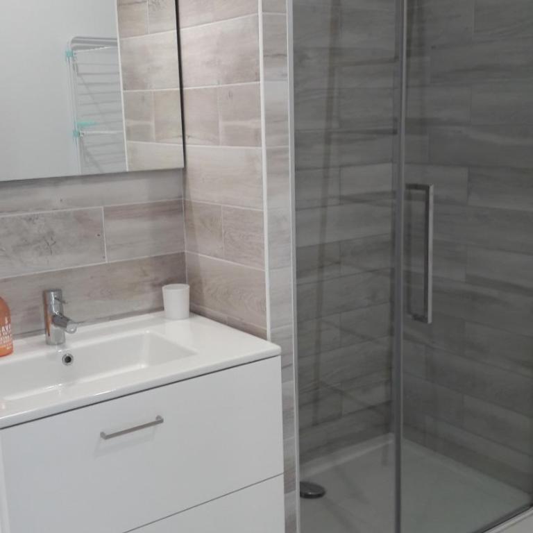 Superbe T3 récent 67 m2, gde terrasse, 3km plage, vue Canigou, parking et box privatif - Appartamento con 2 Camere da Letto - 12