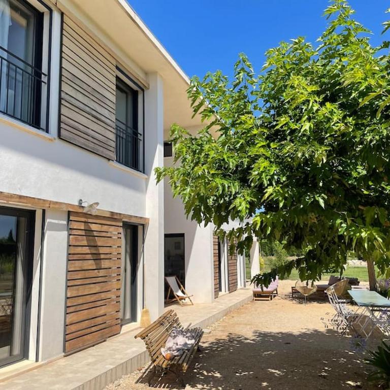 Contemporary house 5mn away from Aix in the countryside - Villa - 37