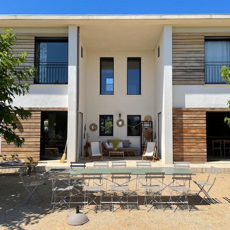 Contemporary house 5mn away from Aix in the countryside - Villa - 46