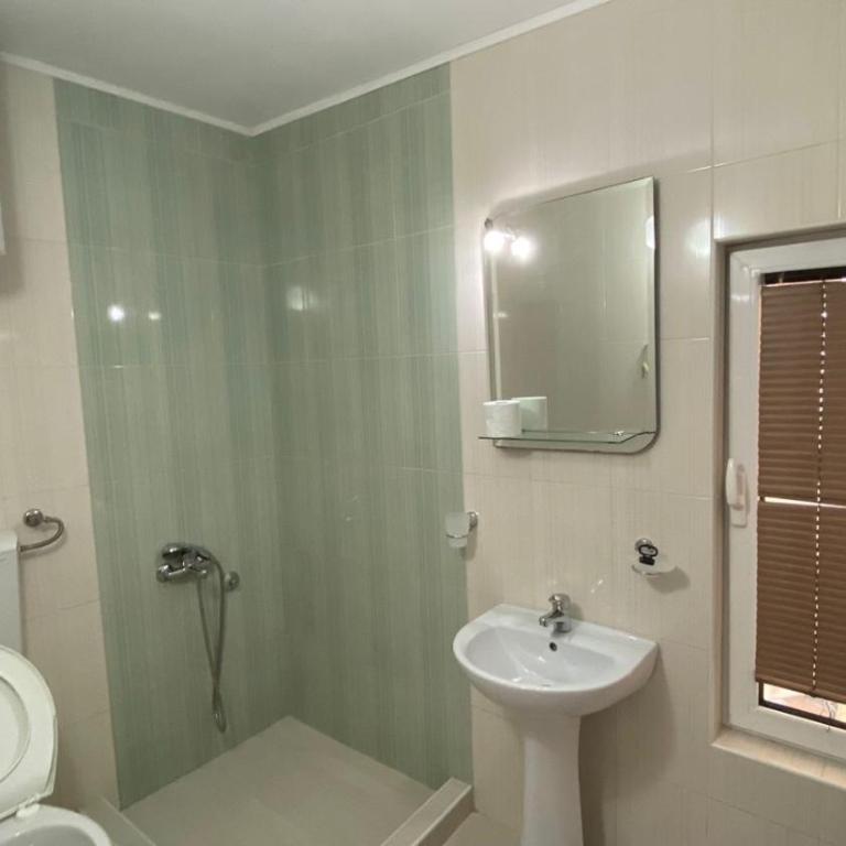 Adriatic Apartments - Premier One-Bedroom Apartment - 9