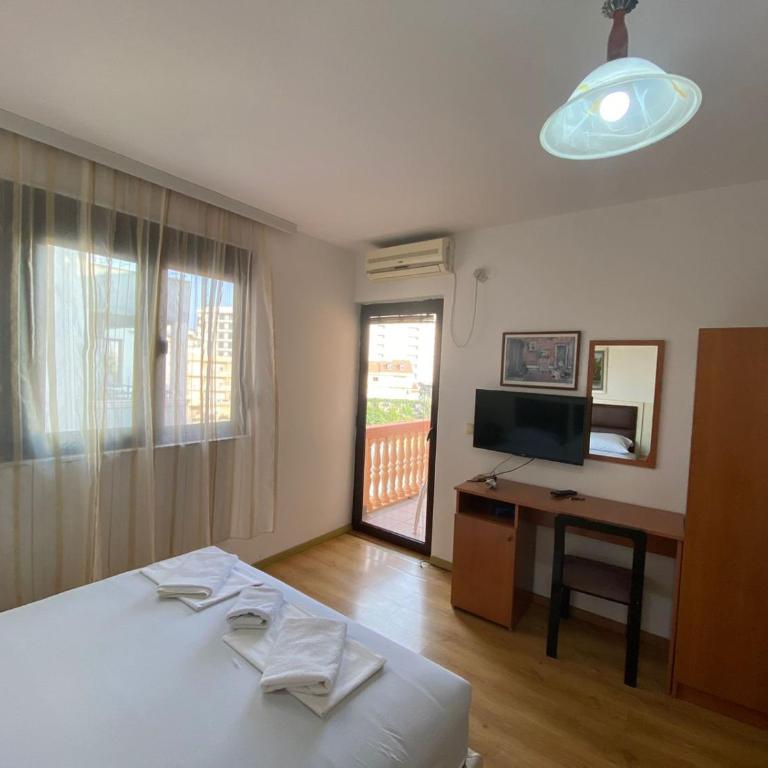 Adriatic Apartments - Double Room with Balcony or Terrace - 5