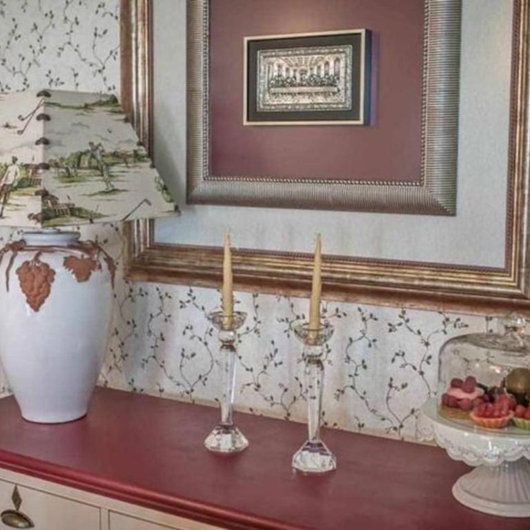 Un encanto de dúplex - Three-Bedroom Apartment - 23
