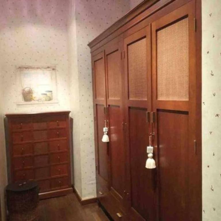 Un encanto de dúplex - Three-Bedroom Apartment - 40