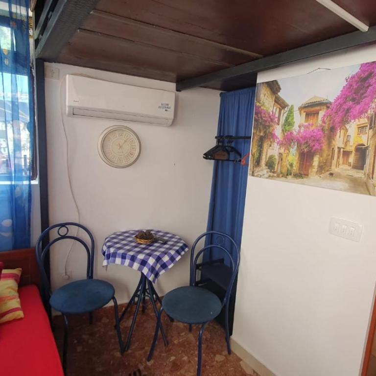 Paulino Rooms - Triple Room with Bathroom - 8