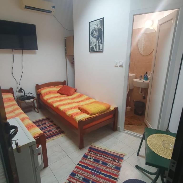 Paulino Rooms - Twin Room with Private Bathroom - 18