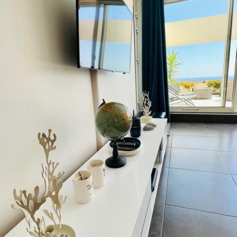 VUE MER IMPRENABLE ET PISCINE - Appartement 1 Chambre - 11