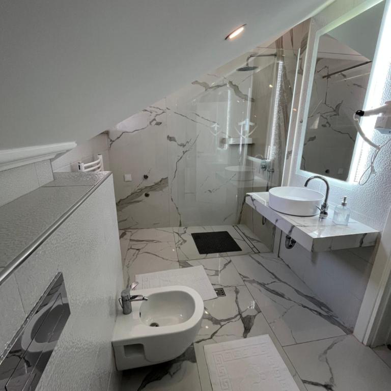 Villa Luca Free Garage Parking - Apartman sa 2 Spavaće Sobe - 2