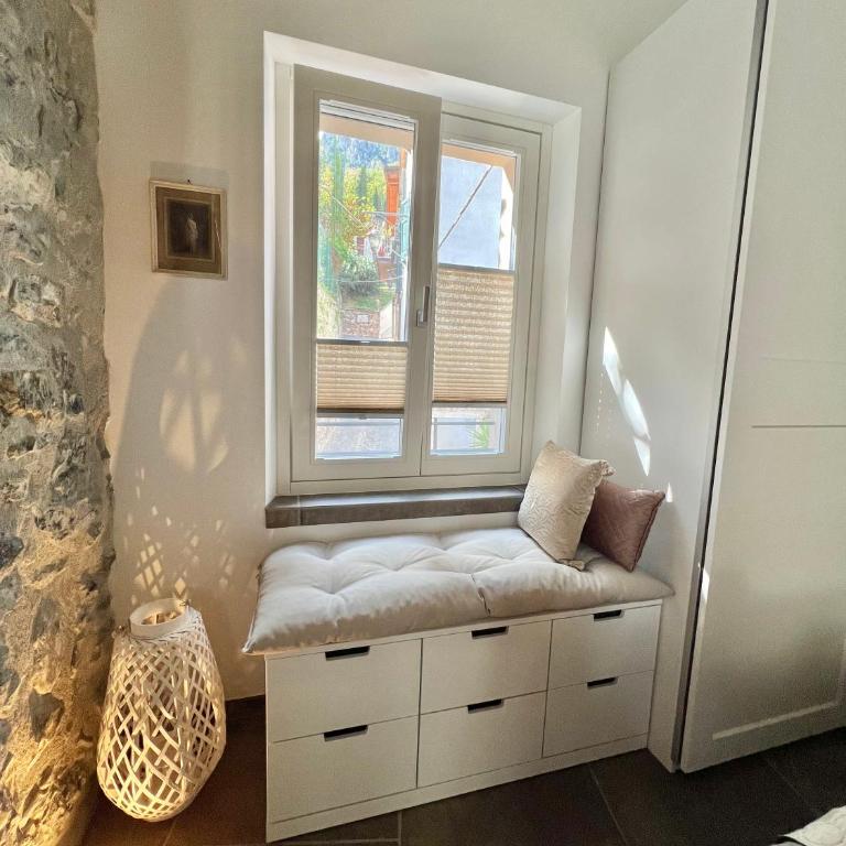 Premium Unique Lakeside view 90 m2 IlRusticodiB Apartment with private garden - Two-Bedroom Apartment - 55