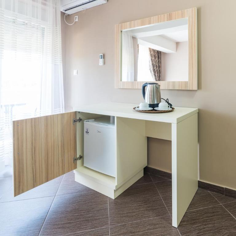 Emerald Hotel - Double Room with Extra Bed - 4