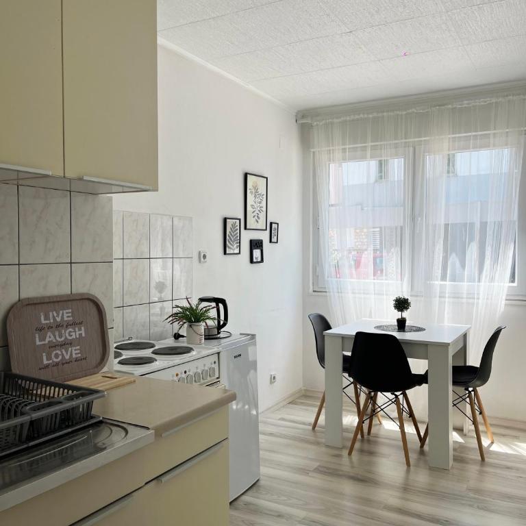 Starlux apartment - One-Bedroom Apartment - 8