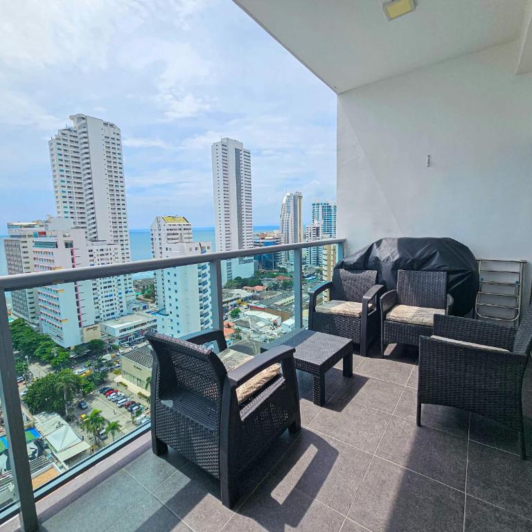 Great apartment in Bocagrande with sunset & beach view - One-Bedroom Apartment - 14