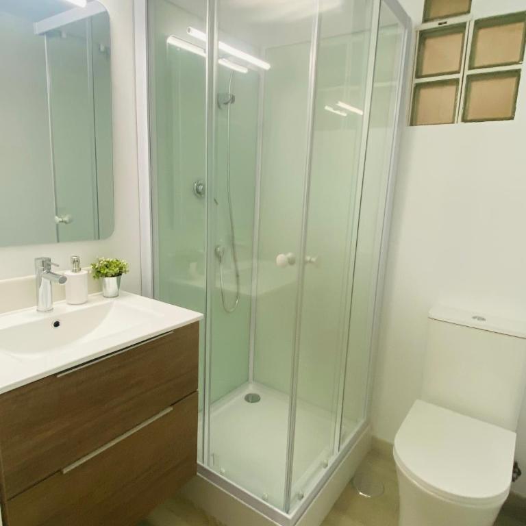 Blue house 1ª linea playa - Three-Bedroom Apartment - 44