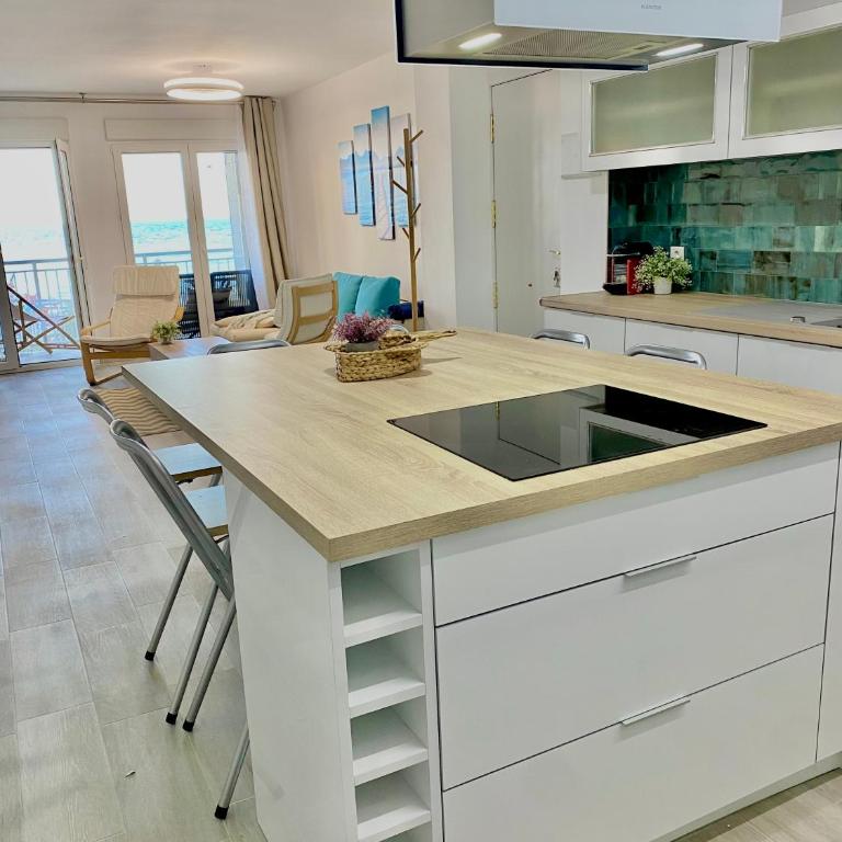 Blue house 1ª linea playa - Three-Bedroom Apartment - 22