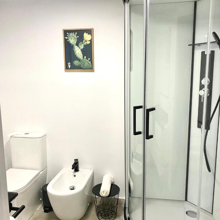 Blue house 1ª linea playa - Three-Bedroom Apartment - 30