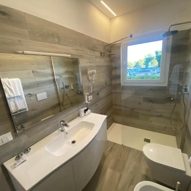 Marina Suites & Apartments 4 stelle S - Appartamento con 1 Camera da Letto e Vasca Idromassaggio - 5