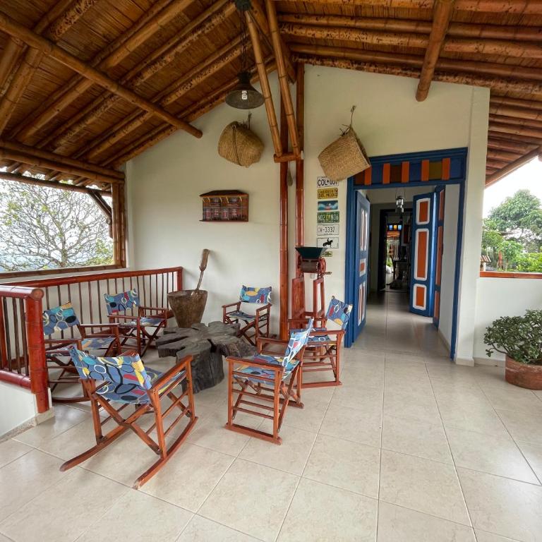 Hospedaje Mandarinos Filandia - Two-Bedroom House - 12