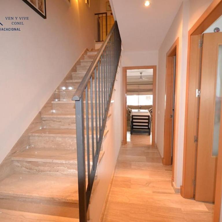 Adosado Familiar con Piscina y Terraza - Casa de 3 dormitorios - 5