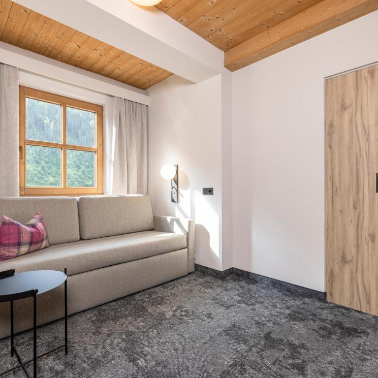 Kinder- & Gletscherhotel Hintertuxerhof - Junior Suite mit Balkon - 6