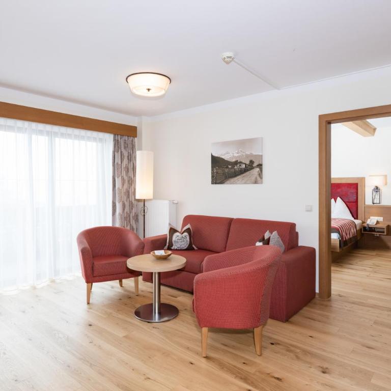 Hotel Wöscherhof - 4 Sterne Superior - Superior Suite „HARMONISCH_DAHUAM“ mit 2 Schlafzimmern und Balkon - 4