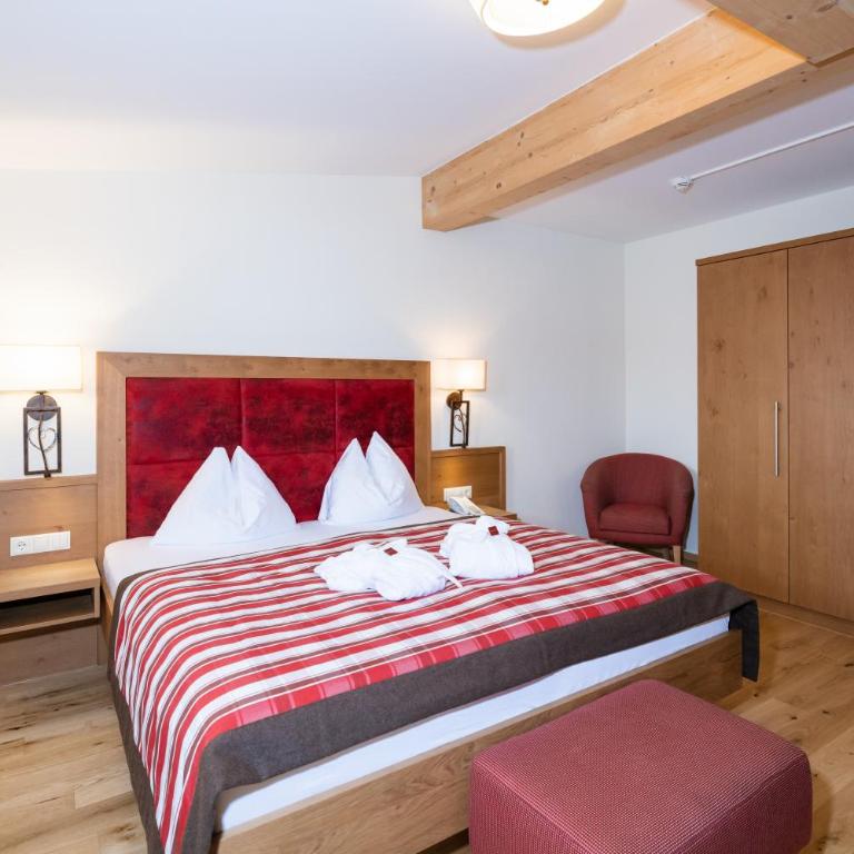 Hotel Wöscherhof - 4 Sterne Superior - Superior Suite „HARMONISCH_DAHUAM“ mit 2 Schlafzimmern und Balkon - 3