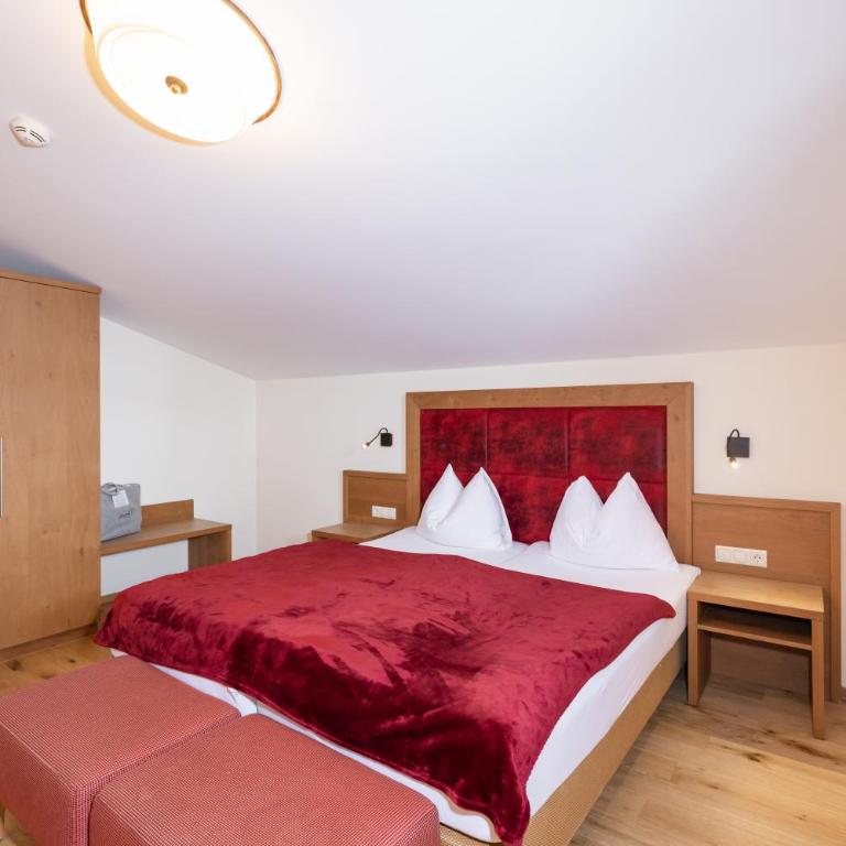 Hotel Wöscherhof - 4 Sterne Superior - Superior Suite „HARMONISCH_DAHUAM“ mit 2 Schlafzimmern und Balkon - 5