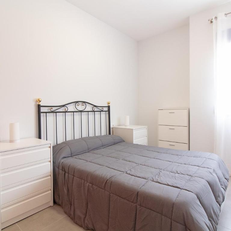 Global Vacacional, Apartamento con gran terraza en la playa de Canet - Apartment - Erdgeschoss - 7