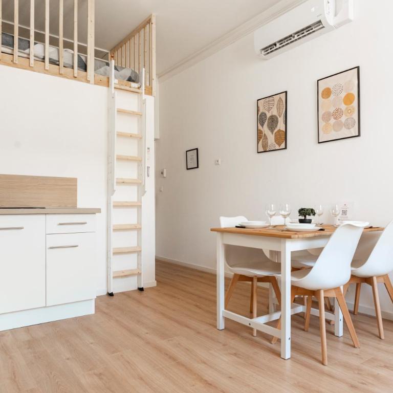 Studio Bohème Chic - Cosy & Climatisé - Entre Gare & Cité - Monolocale su 2 Livelli - 4
