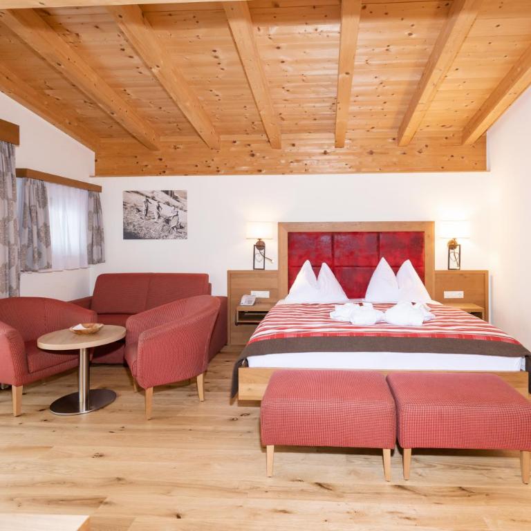 Hotel Wöscherhof - 4 Sterne Superior - Superior Suite „LÄSSIG_DAHUAM“ mit Balkon - 2
