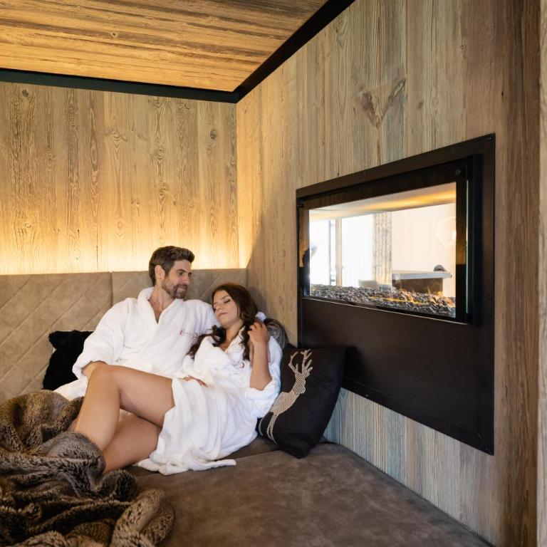 Hotel Wöscherhof - 4 Sterne Superior - Suite „DELUXE_ON POINT“ mit einem Schlafzimmer - 5
