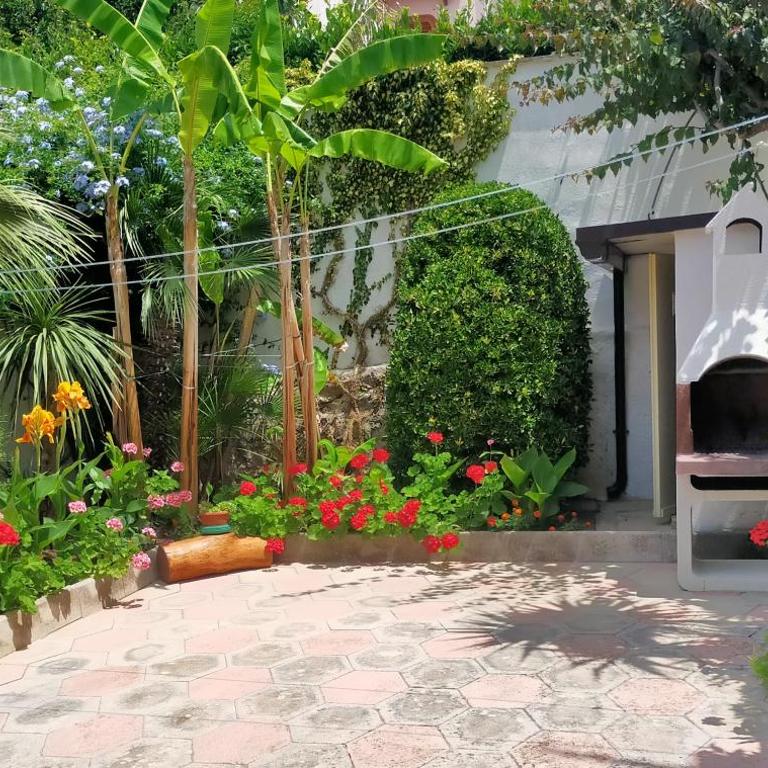 Villetta con ampio giardino a due passi dal mare - Casa con 2 Camere da Letto - 41