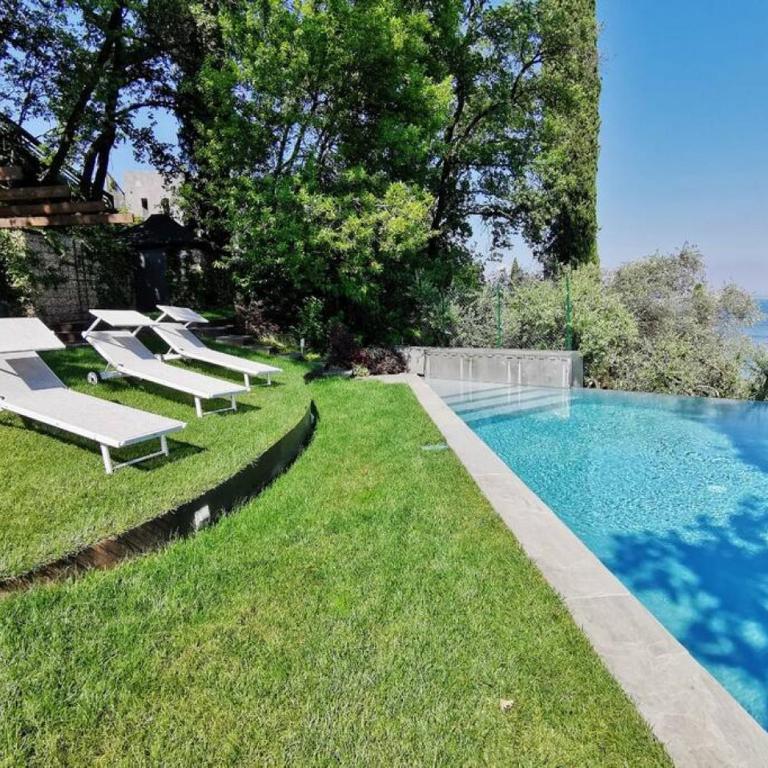 VILLA MICHELLE Amazing view Pool Beach front - Deluxe Villa - 17