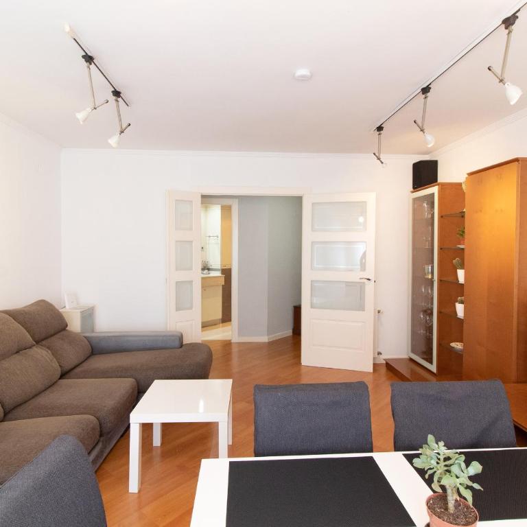 Global Vacacional, Apartamento céntrico de 4 dormitorios - Apartment - 4