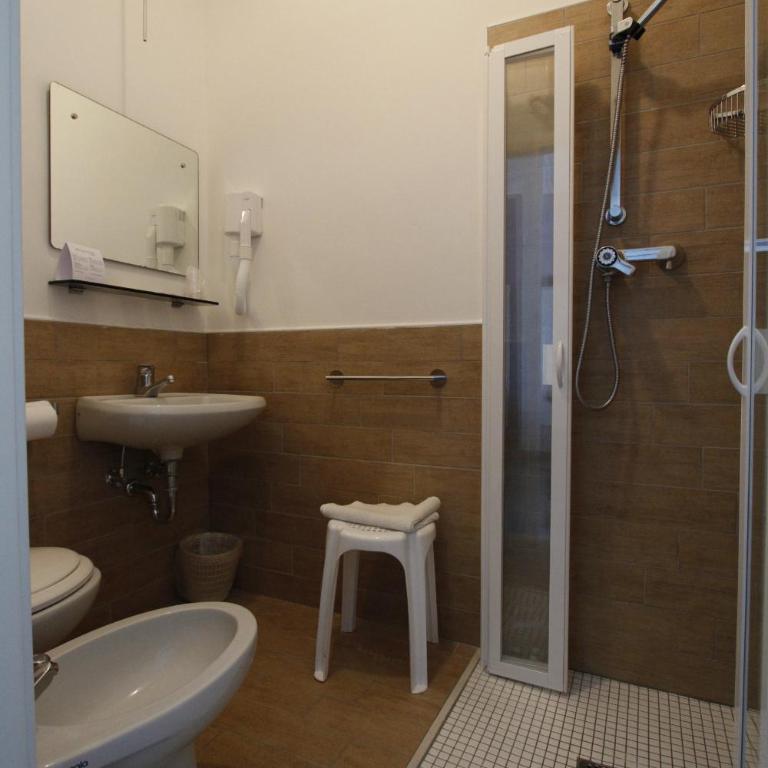Hotel Desire' - Single Room - 2