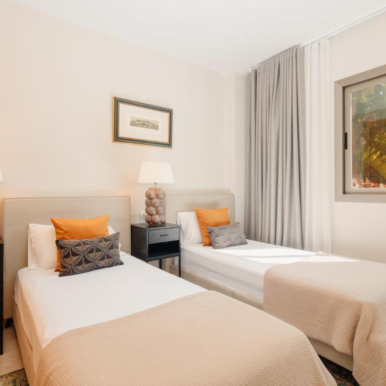 Beautiful apartment, with private terrace in Benahavís, Marbella - Two-Bedroom Apartment - 20