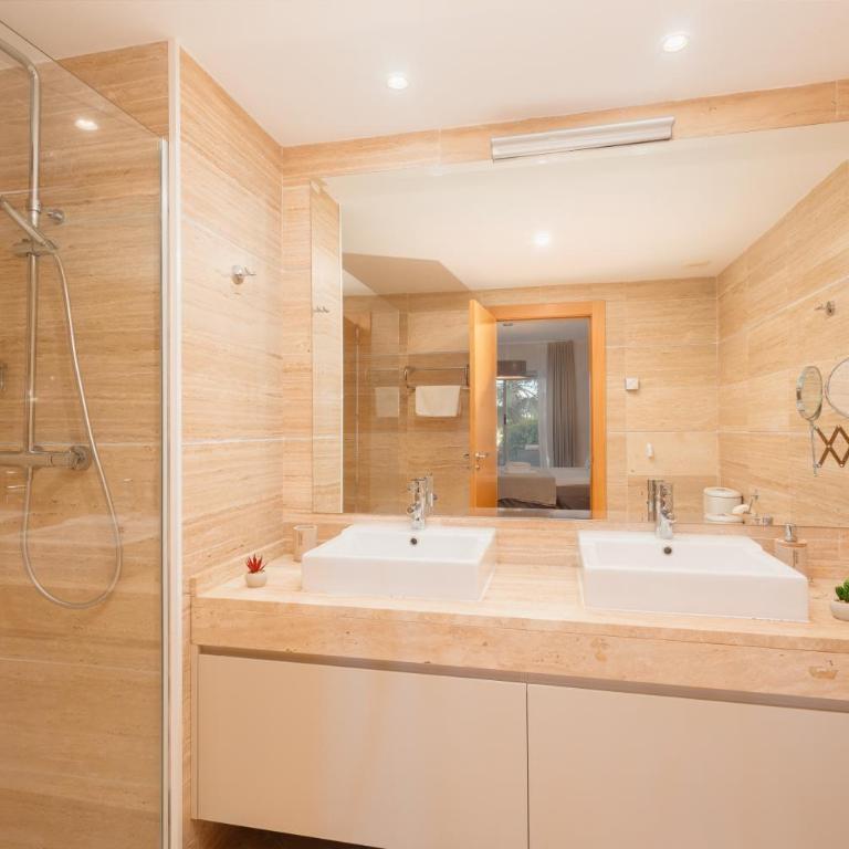 Beautiful apartment, with private terrace in Benahavís, Marbella - Two-Bedroom Apartment - 15