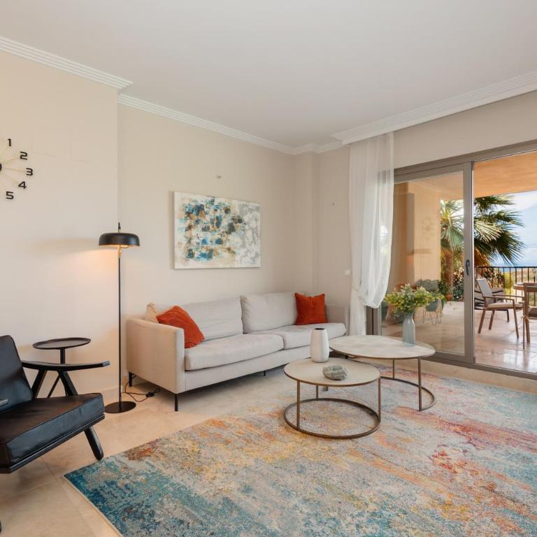Beautiful apartment, with private terrace in Benahavís, Marbella - Two-Bedroom Apartment - 2