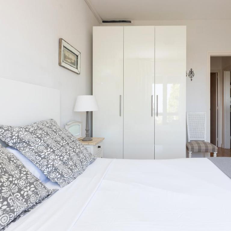 Housalia Guell Gaudi - Apartment - 2