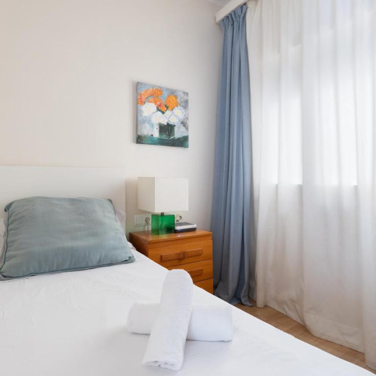 Housalia Guell Gaudi - Apartment - 7