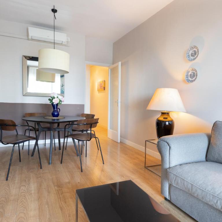 Housalia Guell Gaudi - Apartment - 14