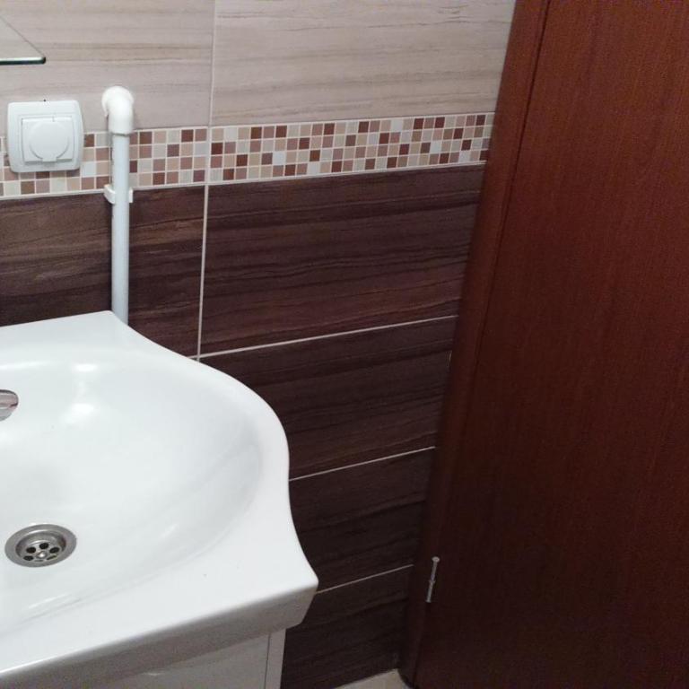 Guest House Milena - One-Bedroom Apartment with Garden View - 29