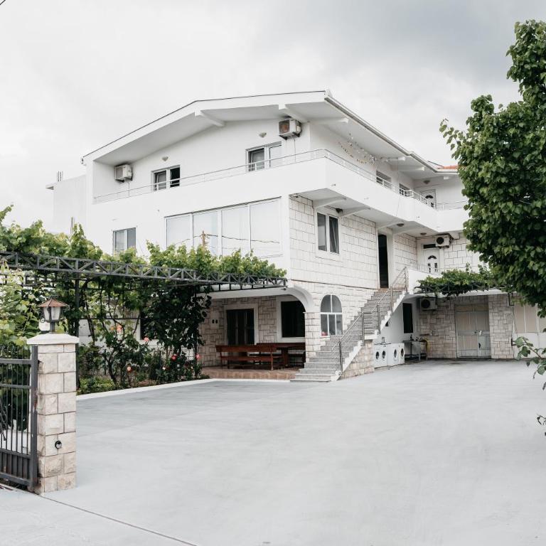 Guest House Lalic - Apartment - 1