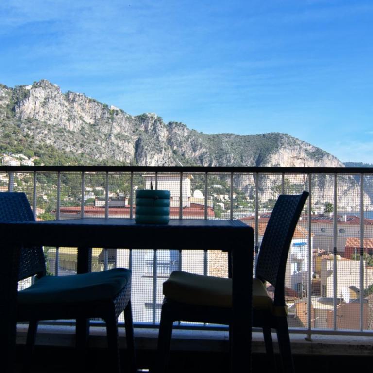 Beaulieu Sur Mer: Superbe Appart avec vue Mer - Appartement 2 Chambres - 1