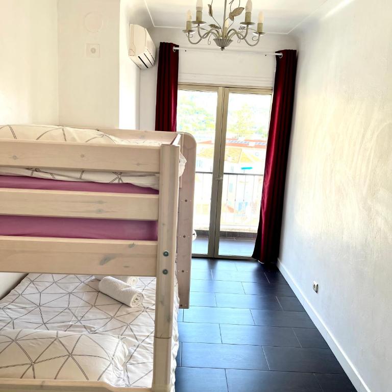 Beaulieu Sur Mer: Superbe Appart avec vue Mer - Appartement 2 Chambres - 7