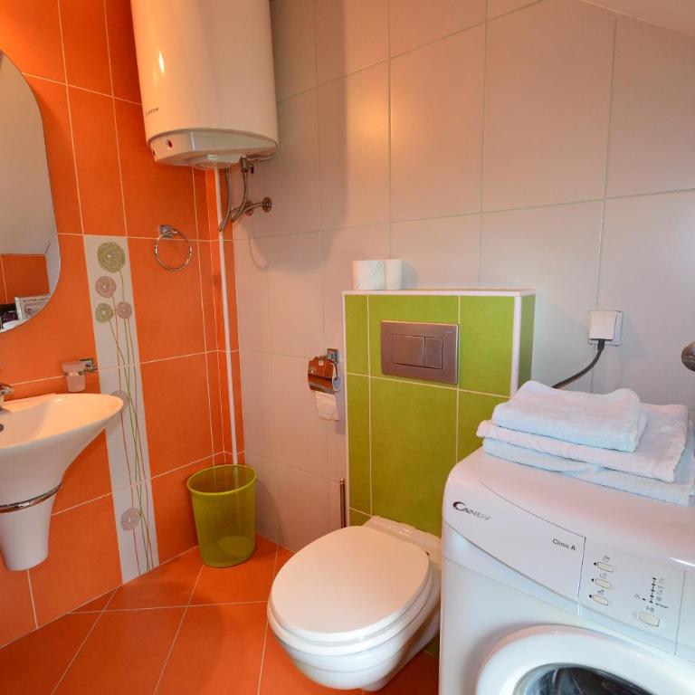 Apartments Ivetić - One-Bedroom Apartment with Balcony - 6
