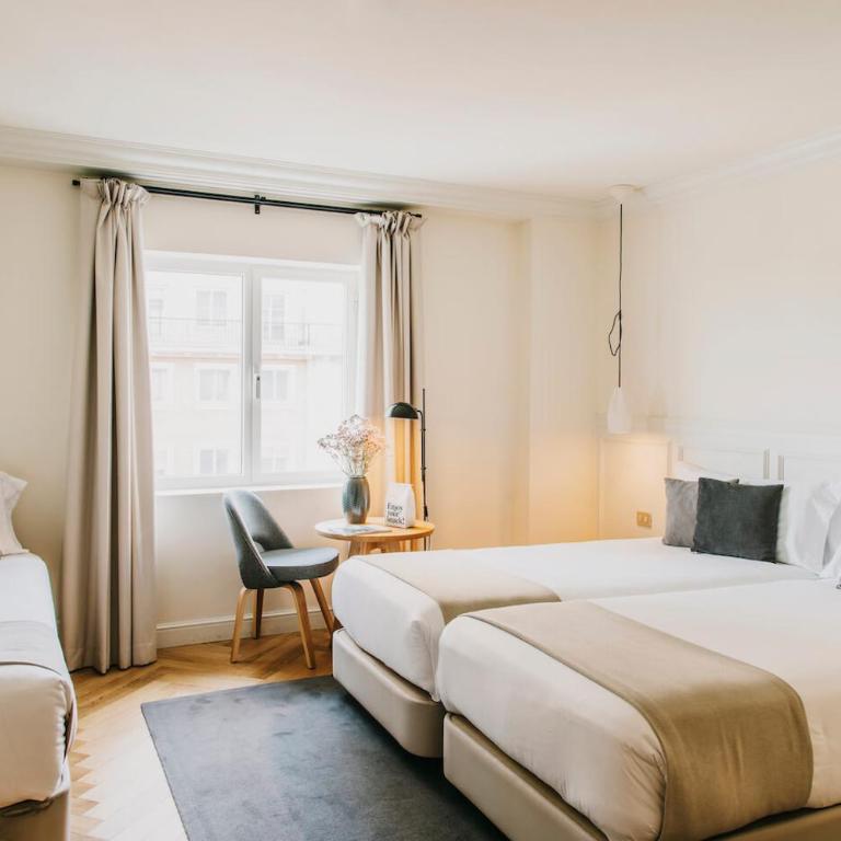 Dear Hotel Madrid - Deluxe Triple Room - 5